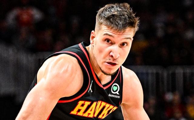 持续发力！郭昊文连投带罚拿到5分 同曦轰8-0领先上海13分（火力不减！郭昊文投罚结合取5分，同曦掀8-0攻势领先上海13分）