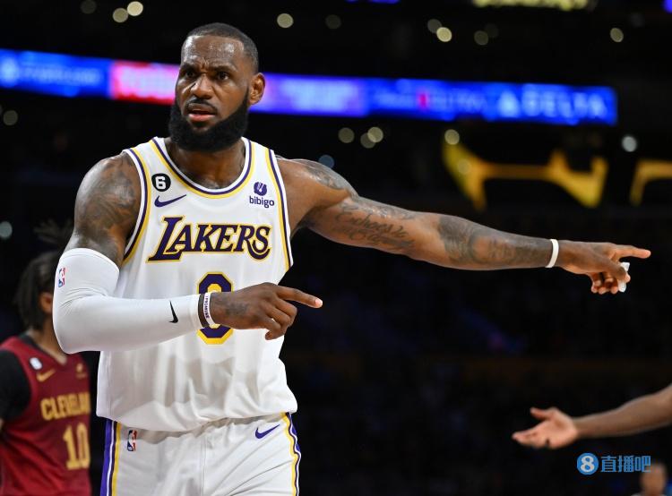 科尔和追梦干架，勇士功勋篮球分崩离析，库里不需要老将吗？（科尔与追梦矛盾升级，勇士功勋班底摇摇欲坠，库里还需老将加持吗？）