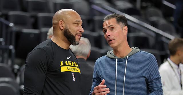 穆勒谈看拜仁比赛时发笑：当时在讨论卡尔，结果他刚好进球了（穆勒谈看拜仁时发笑：正讨论卡尔，他随即破门）