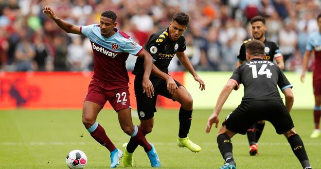 福克斯：哈珀和卡斯尔非常无私，我们还有更大的目标要去实现（福克斯称赞哈珀与卡斯尔的无私：我们瞄准更高目标）