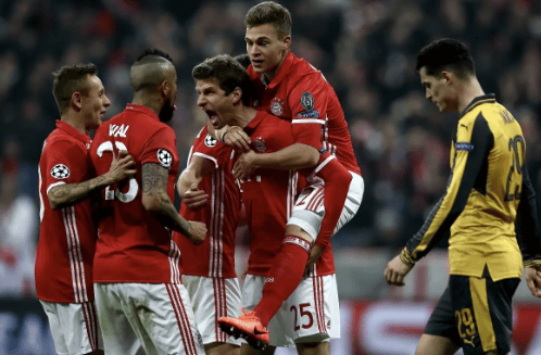 曼晚：利用大数据推算，最适合曼城右后卫位置的人选是埃纳（曼晚：数据分析指出，埃纳最契合曼城右后卫）