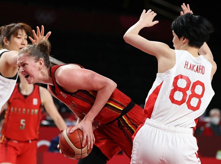 索默：我会弹吉他和钢琴；退役后我应该不当教练，压力太大了（索默自述会弹吉他和钢琴，退役后不当教练：压力太大）