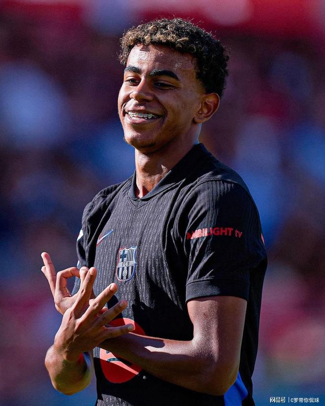 王晓龙：在西班牙踢球竞争很大，缺乏学习和社交能力会很困难（王晓龙：西班牙足坛竞争激烈，学习与社交能力不足将举步维艰）