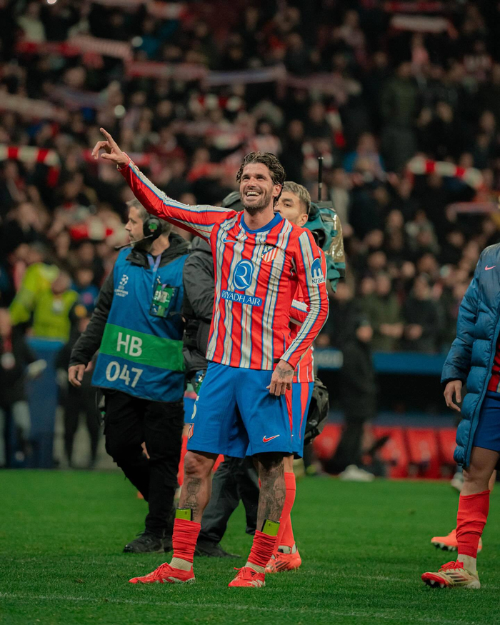 东体：海港本周一已经重新集结，加布里埃尔暂未参加合练（东体：海港已于周一再度集结，加布里埃尔未参与合练）