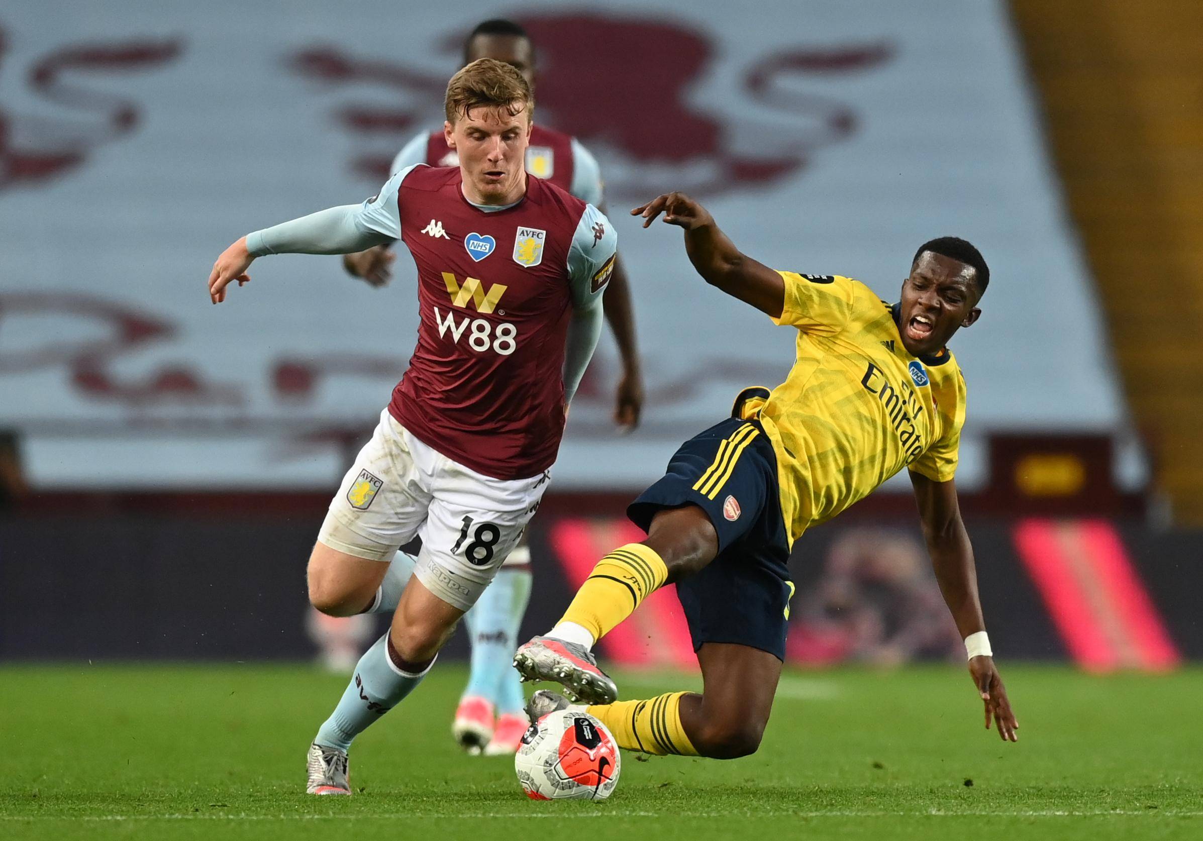 葡萄牙11月大名单：C罗领衔，菲利克斯、莱奥、B费在列（葡萄牙11月阵容公布：C罗挂帅，菲利克斯、莱奥与B费入选）