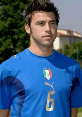 灰熊vs雄鹿前瞻：字母缺席雄鹿战绩低迷，灰熊期待开启连胜（灰熊VS雄鹿前瞻：字母哥缺阵致雄鹿近况低迷，灰熊力争开启连胜）