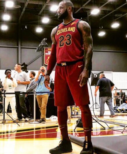 北京男篮31分惨败！三外援低效，斯佩尔曼首秀15+8赵嘉义14分（北京男篮遭31分大败：三外援哑火，斯佩尔曼首秀15+8，赵嘉义拿下14分）