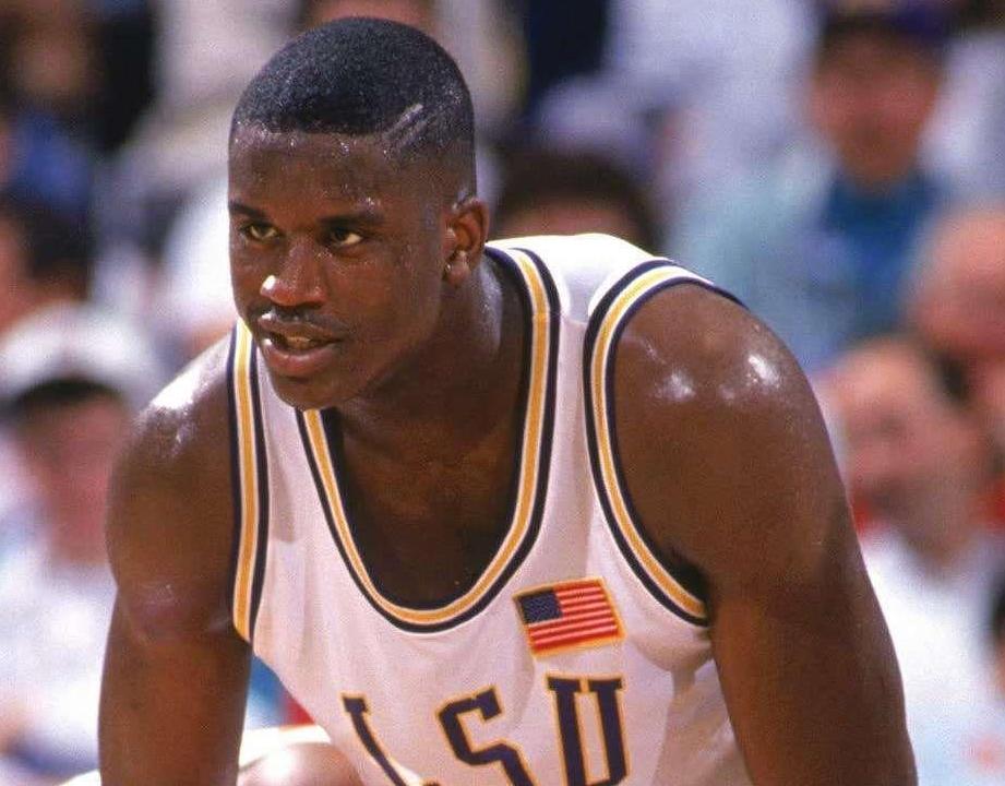 维尼修斯经历1334分钟球荒，皇马球迷嘘他=激励他？（1334分钟无进球，维尼修斯遭皇马球迷嘘声反成动力？）