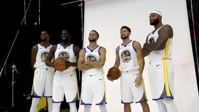 记者：阿贝洛亚在穆帅时代曾出卖多位队友，他是老佛爷的宠儿（记者称：穆帅时期阿贝洛亚曾出卖多位队友，深受老佛爷偏爱）