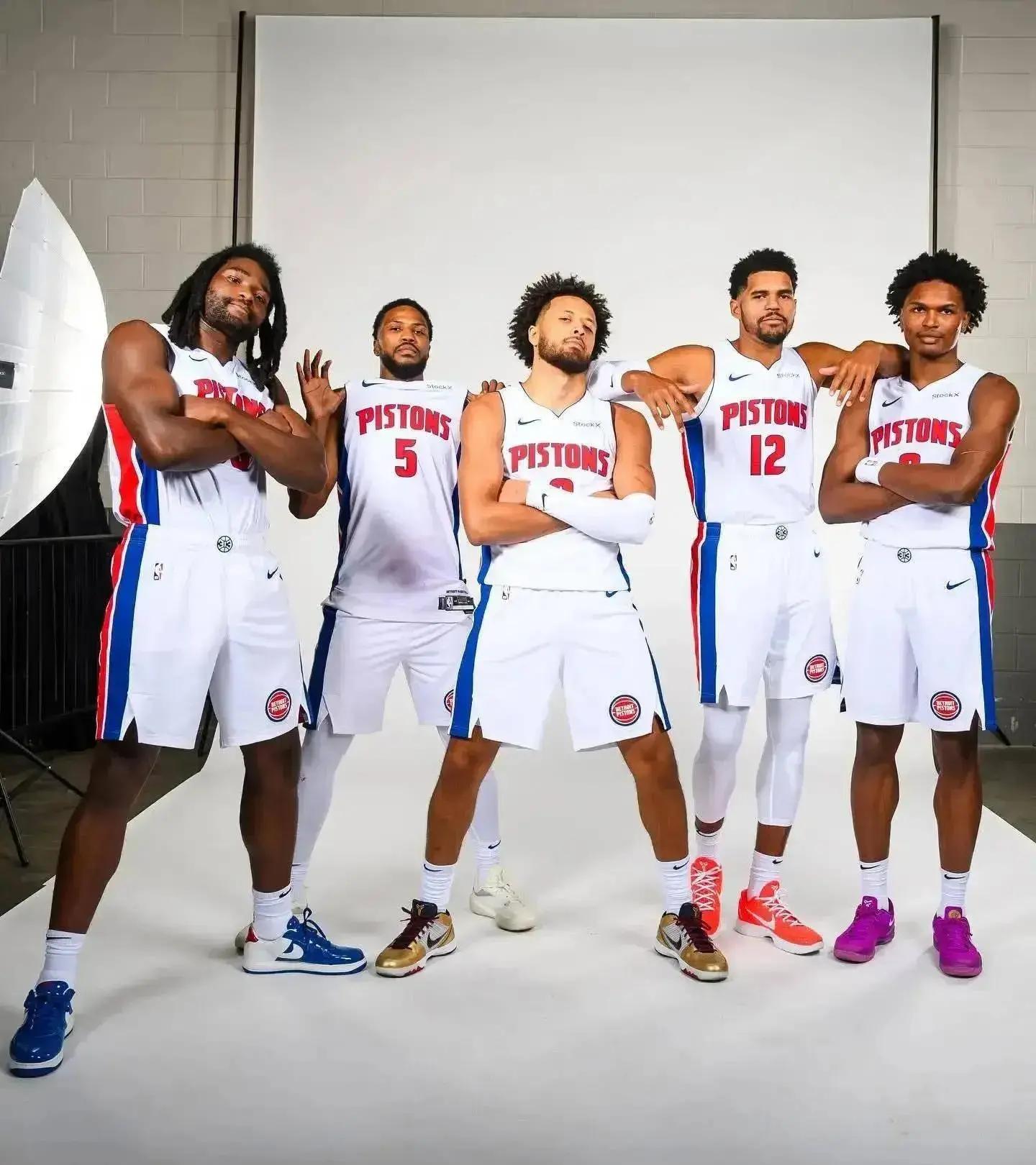 罗体：劳塔罗会进行轮休，皮奥和博尼或将在欧冠中携手首发（罗体：劳塔罗将获轮休，皮奥与博尼有望在欧冠联袂首发）