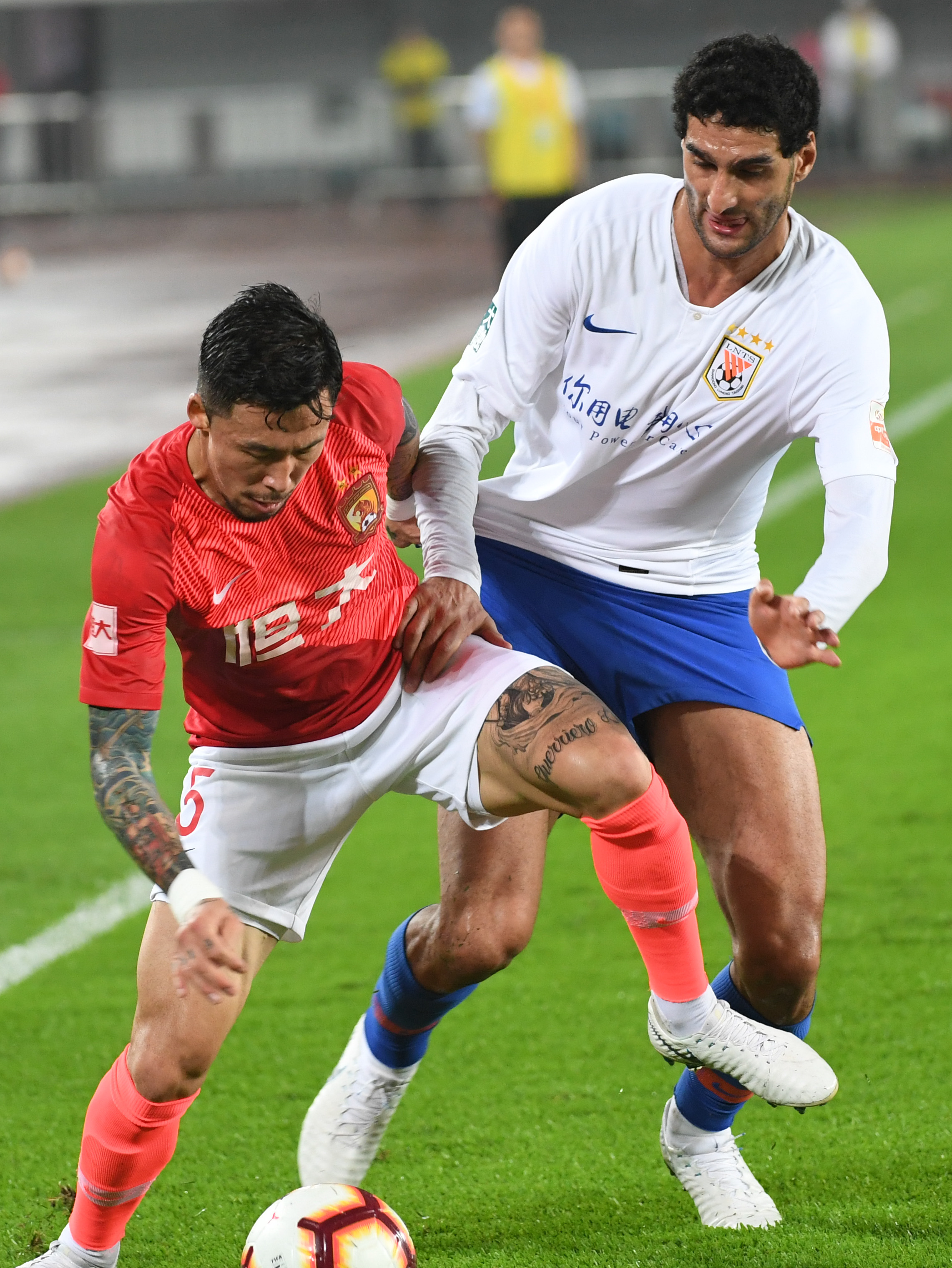 约基奇生涯3次100%命中率砍25+，历史上仅张伯伦更多（约基奇三度以100%命中率拿下25+，历史仅次张伯伦）