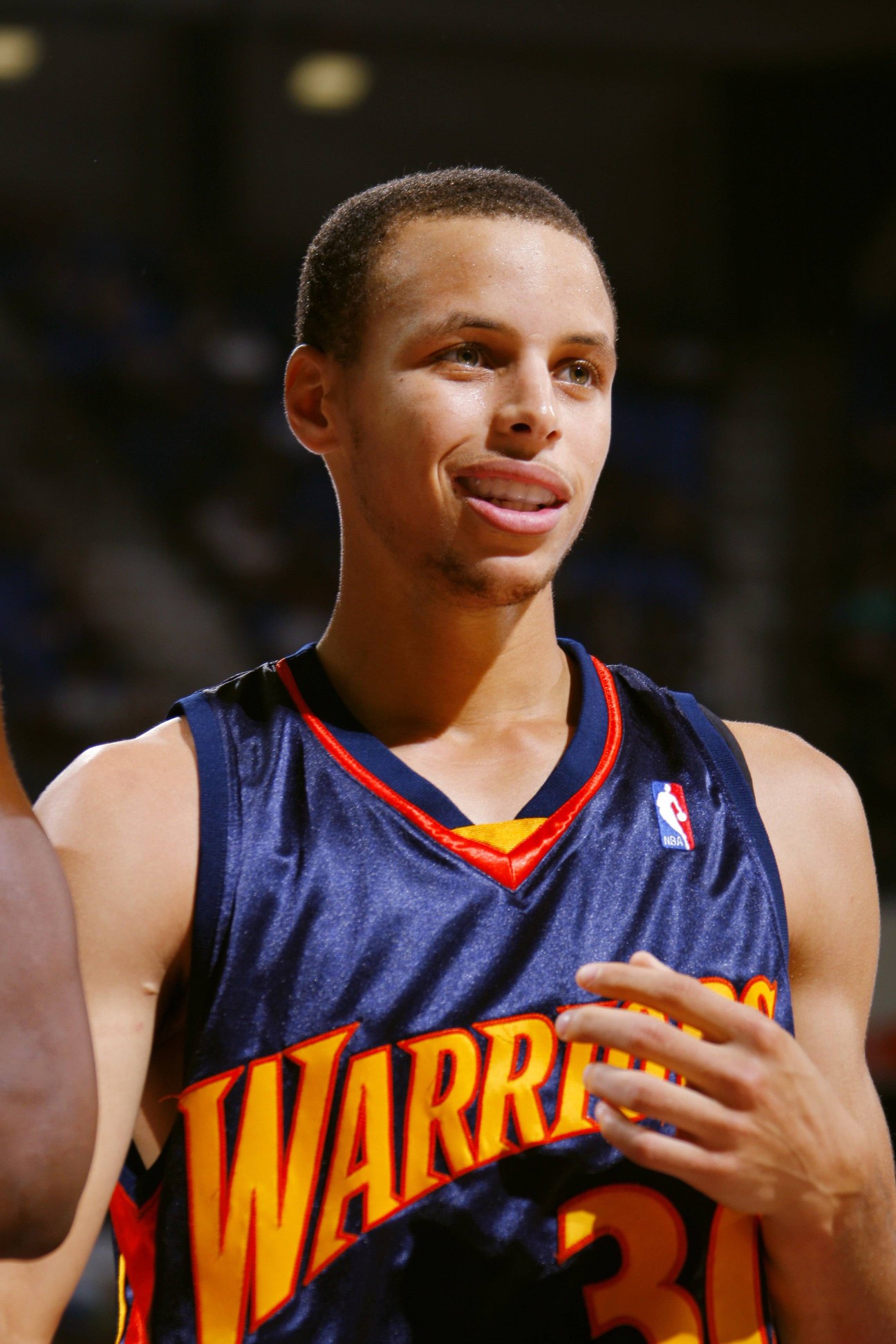 记者：纽卡一开始就计划先报价，曼联则打算先说服谢什科（记者披露：纽卡计划先递报价，曼联优先游说谢什科）