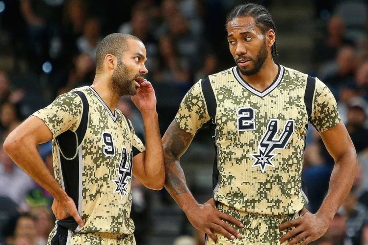 篮球勇士明星球员连场高得分（勇士球星连续砍高分）