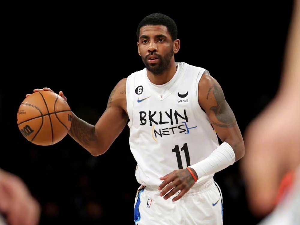 灰熊10人轮换全部有得分进账！埃迪半场7分7篮板3助攻（灰熊10人轮换全员得分，埃迪半场7分7篮板3助攻）