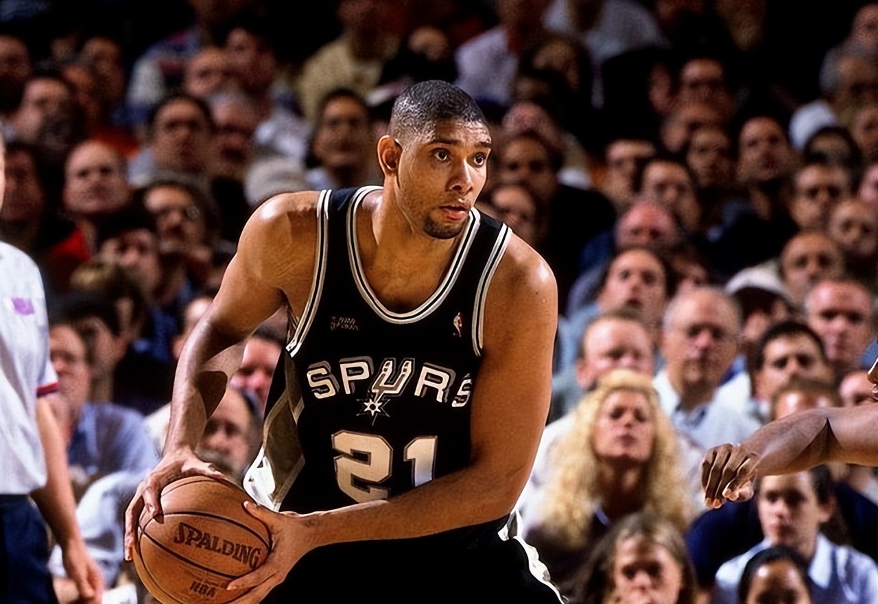 斯基拉：尤文球探已现场考察热那亚右后卫诺顿-库菲（斯基拉：尤文球探亲临考察热那亚右后卫诺顿-库菲）