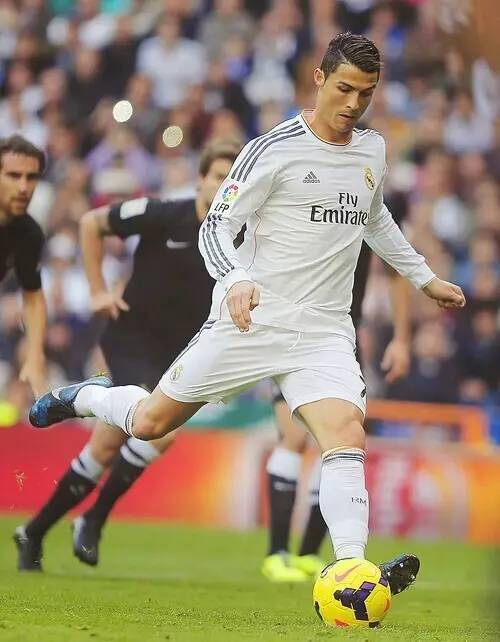 大力神杯已经抵达华盛顿！北京时间6日凌晨正式抽签（大力神杯抵达华盛顿，北京时间6日凌晨举行正式抽签）