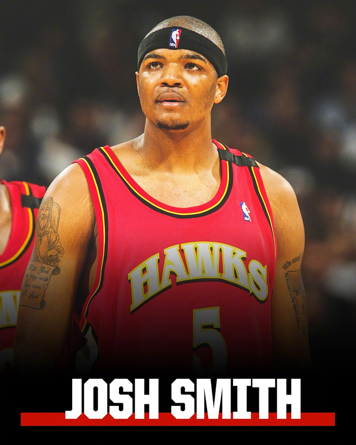 欧冠战报：格鲁克双响，阿贾克斯4-2逆转卡拉巴克收获首胜（欧冠焦点战：格鲁克梅开二度，阿贾克斯4-2翻盘卡拉巴克迎来首胜）