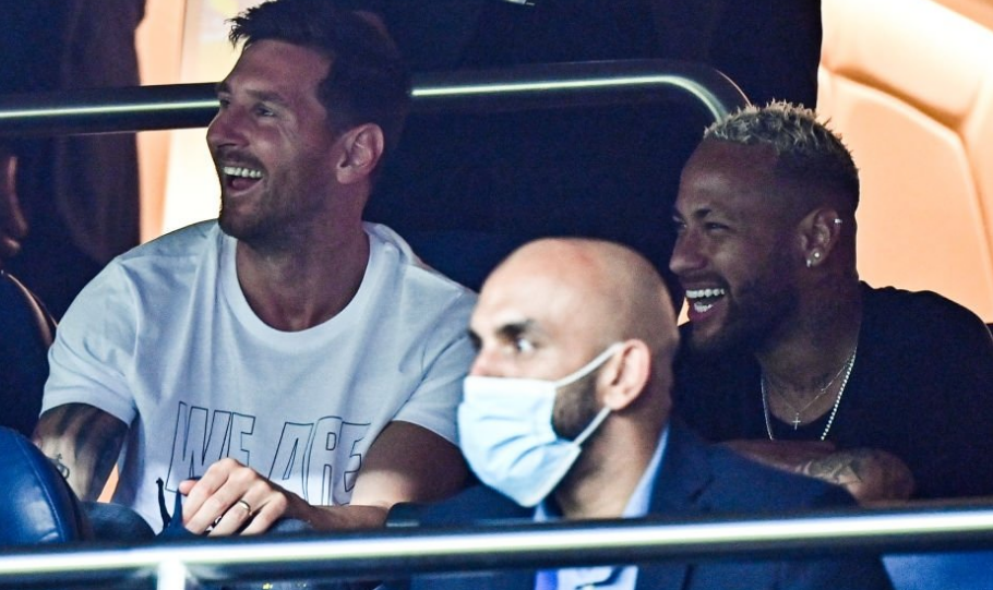 瓦拉内专访谈心理问题：展现脆弱的一面并不是软弱的表现（瓦拉内专访谈心理健康：坦露脆弱不等于软弱）