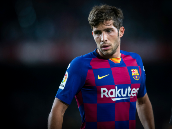 英联杯半场：贝尼特斯屡献神扑，阿森纳0-0水晶宫（英联杯半场战报：贝尼特斯多次神扑，阿森纳与水晶宫互交白卷）