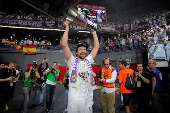 马特拉齐：意大利这样强大的球队理应以进世界杯决赛圈为目标（马特拉齐：以意大利的实力，目标就该是晋级世界杯正赛）